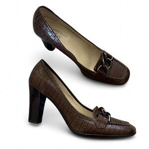 Y2K Vintage Anne Klein Brown Croc-Embossed Leather Heeled Loafers